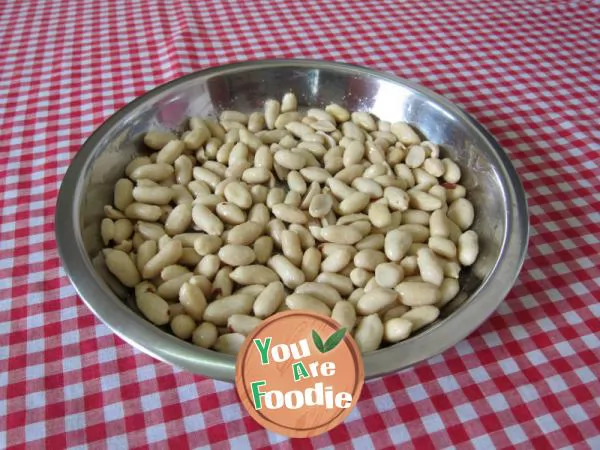 Roasted peanuts