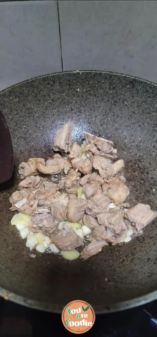 Braised duck with pickled ginger