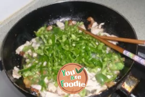 Sauteed Shredded Pork with Green Pepper