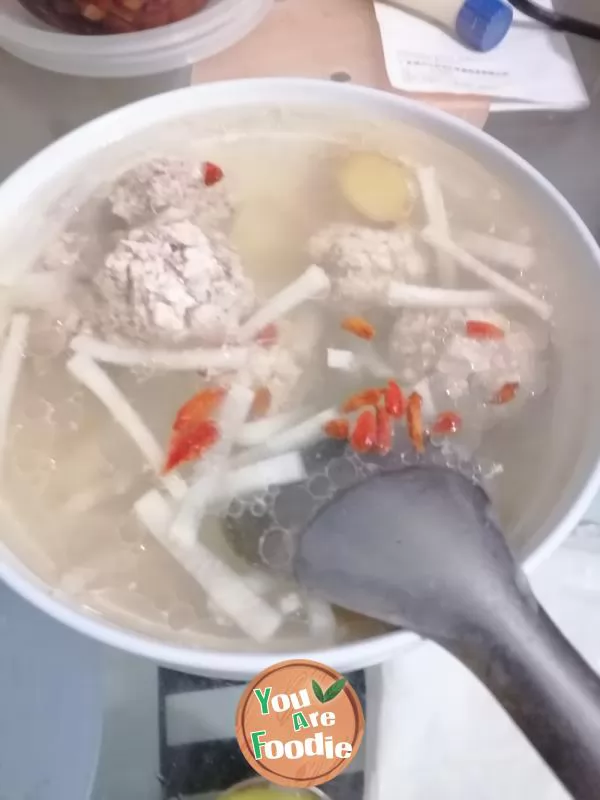 Pork-balls-and-radish-soup