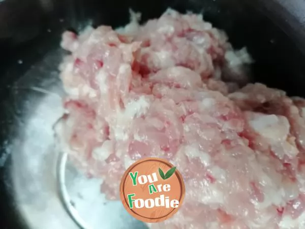 Pork balls and radish soup