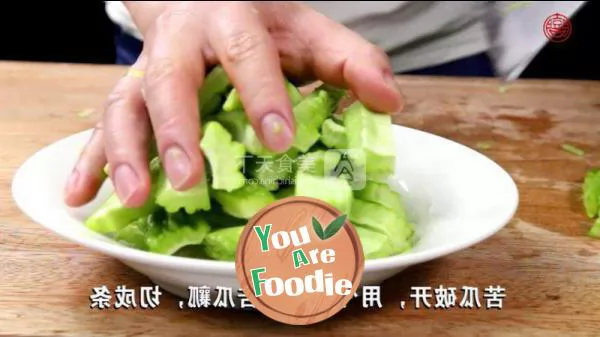 Delicious [fried bitter gourd with white gourd] many people don't know