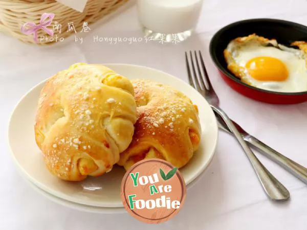 Pumpkin roll