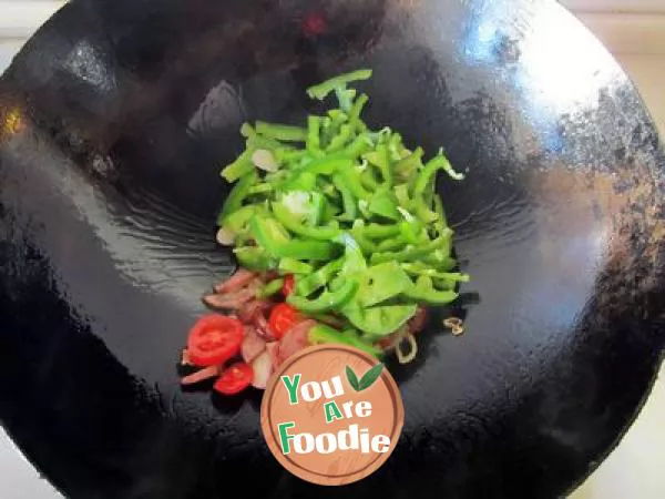 Fried black rice with pepper