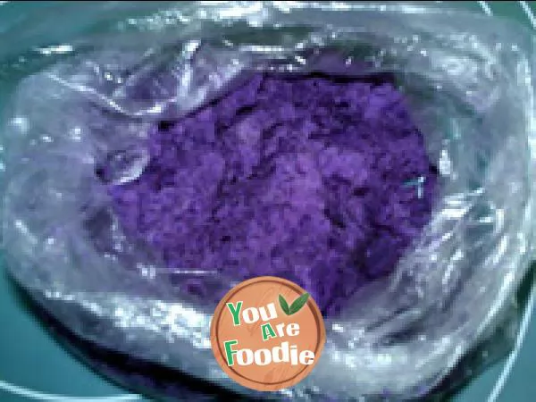 Honey purple potato yam roll
