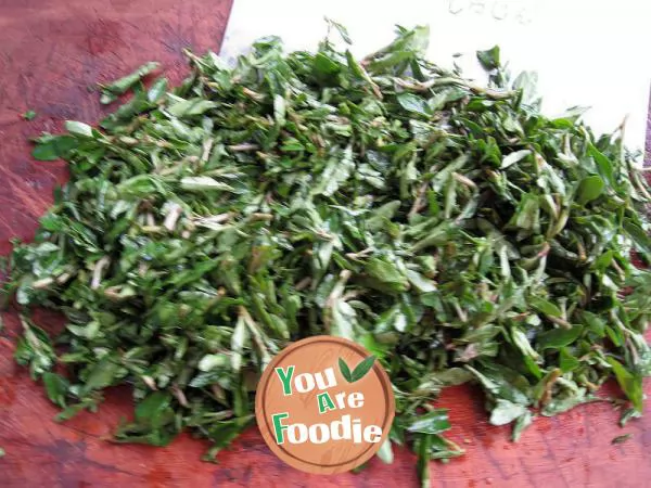 Fried egg with Chinese wolfberry tip