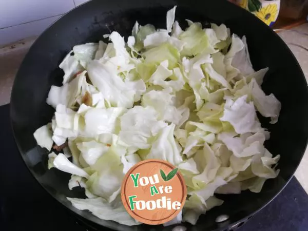 Fried cabbage with shrimp skin