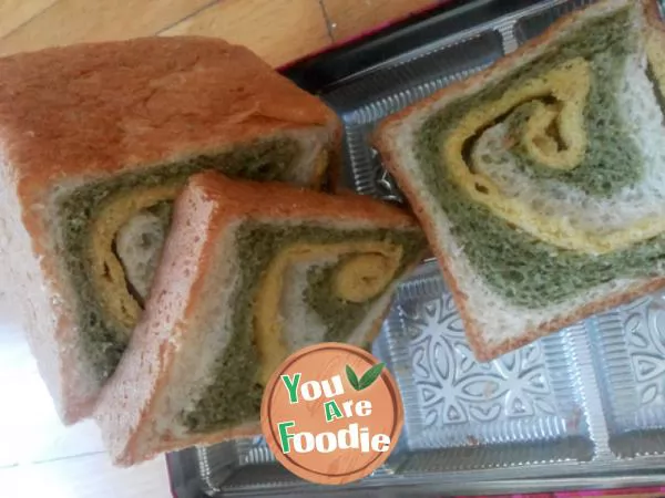 Tricolor toast