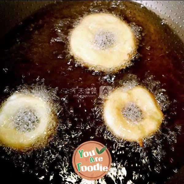 Apple doughnuts