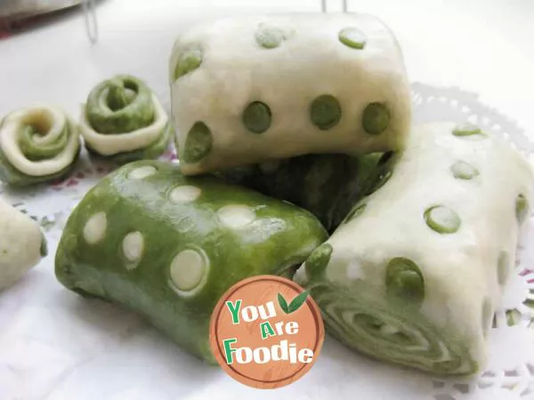 Green Polka Dot steamed bread
