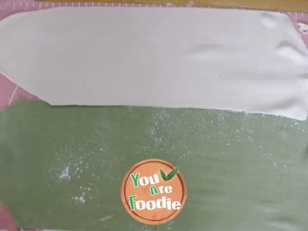 Green Polka Dot steamed bread