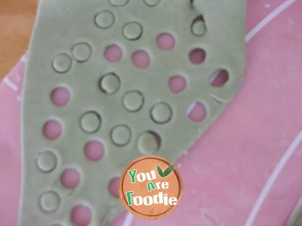Green Polka Dot steamed bread