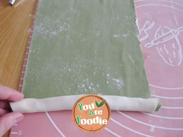 Green Polka Dot steamed bread