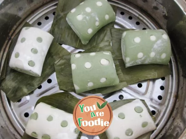 Green Polka Dot steamed bread