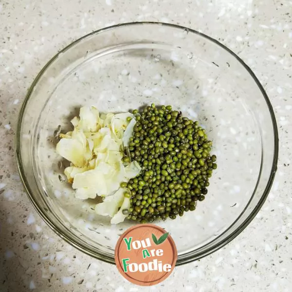 Mung bean and Lily syrup