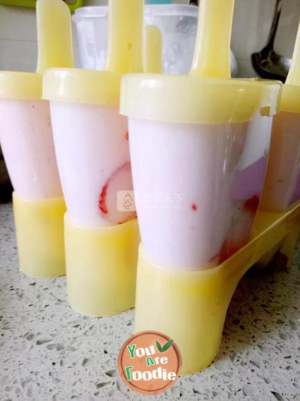 Fruit yogurt ice cream