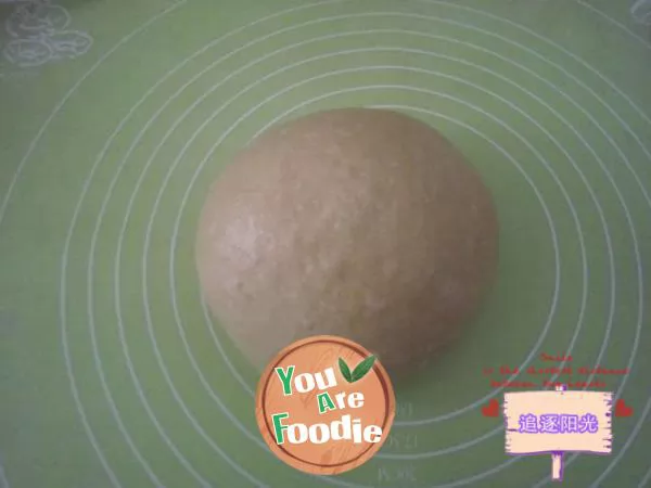 Lemon flavored hand shredded bread