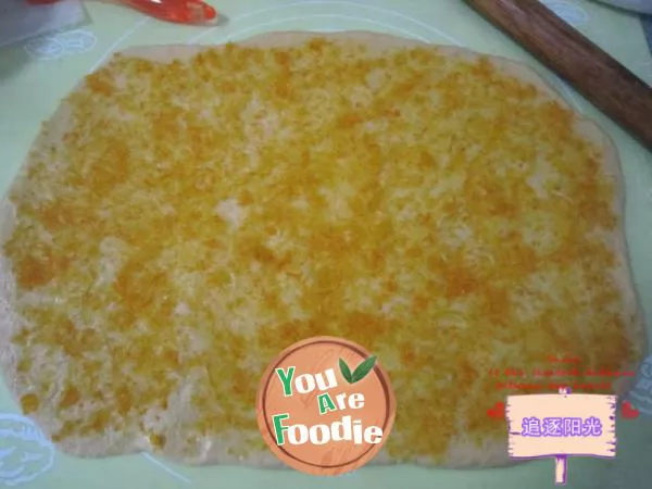 Lemon flavored hand shredded bread