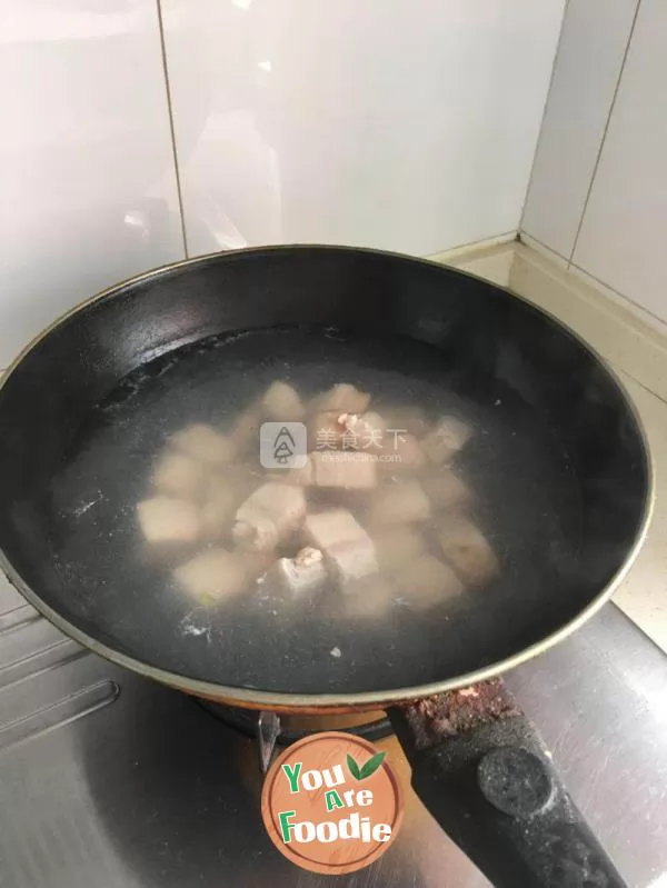 Braised pork in honey sauce