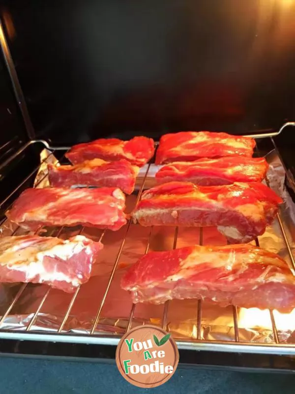 Roasted spareribs with honey