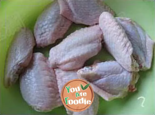 Roasted chicken wings with black pepper