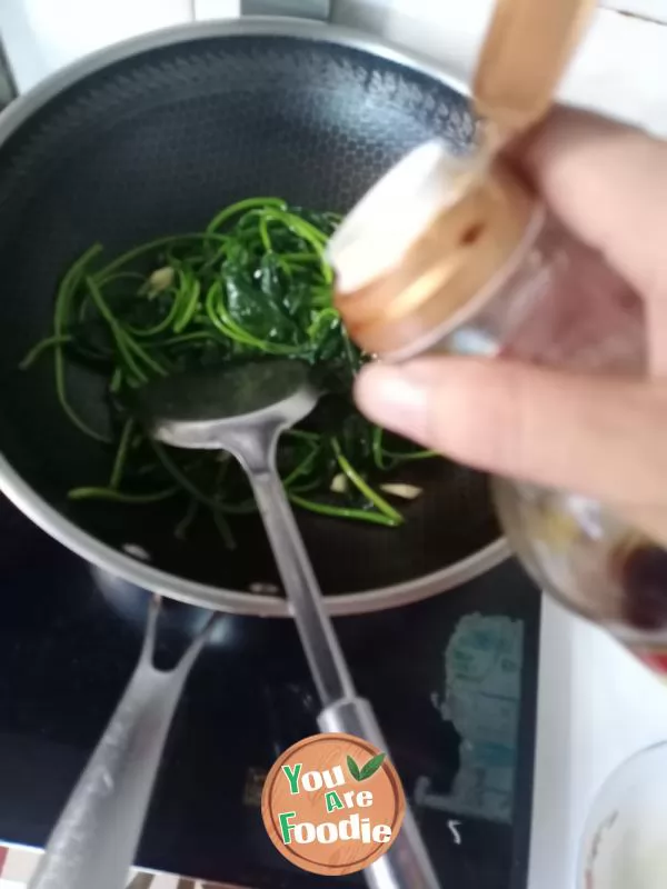Sweet potato leaves with minced garlic