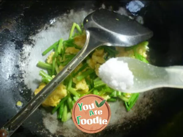 Fried celery with eggs