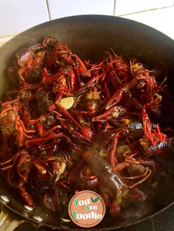Beer crayfish (with the most complete cleaning method for crayfish)