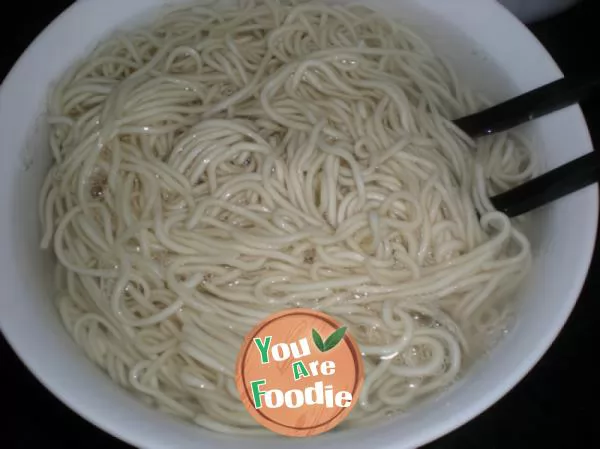 Noodles with pork ribs and carrots