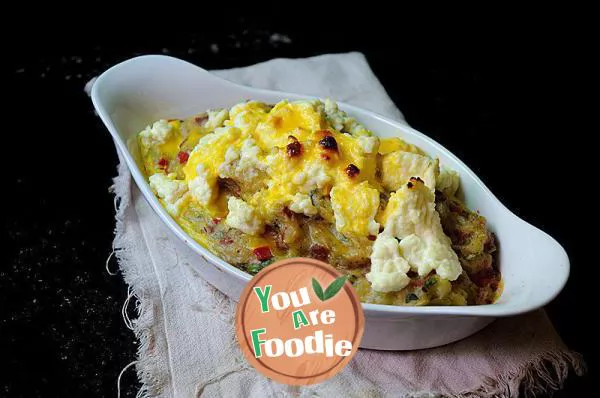 Baked potato with cheese
