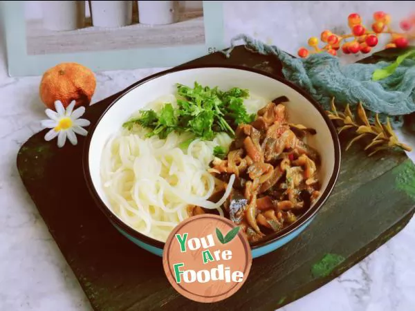 Noodles with shredded eggplant and coriander