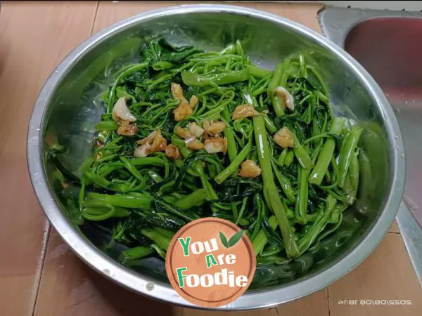 tumis kangkung 