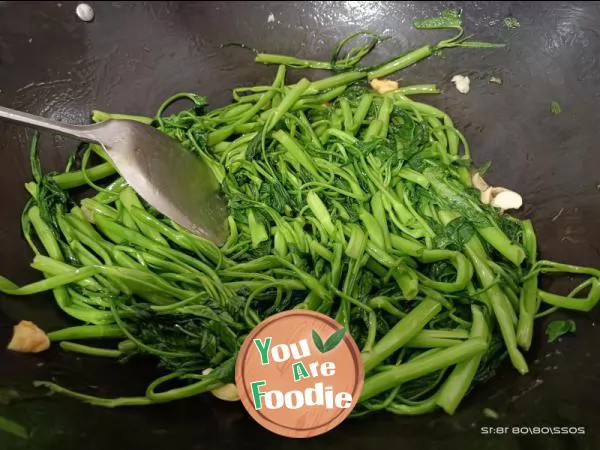 tumis kangkung 