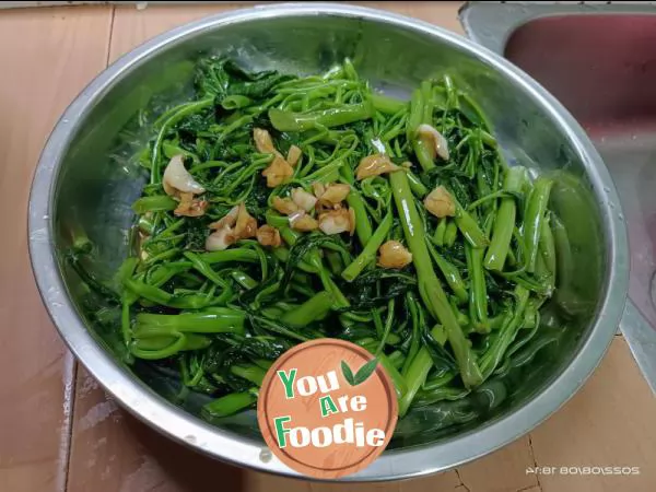 tumis kangkung 