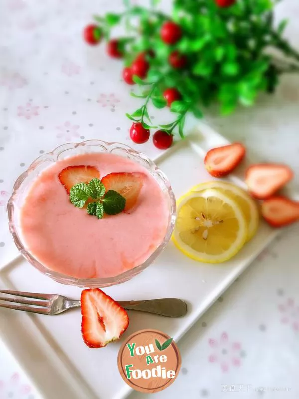 Strawberry Lassi 