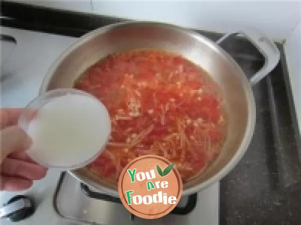 Tomato golden needle and egg soup