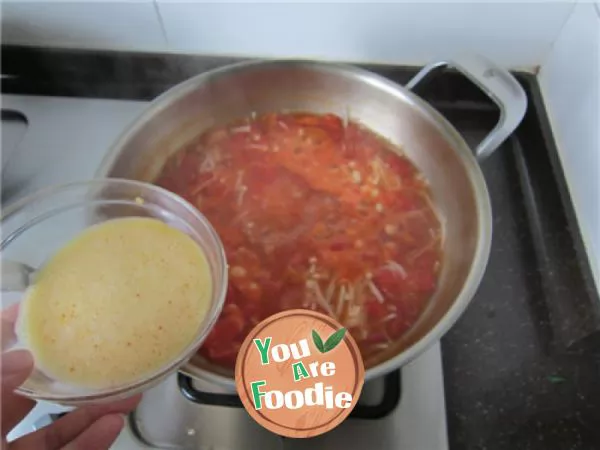 Tomato golden needle and egg soup