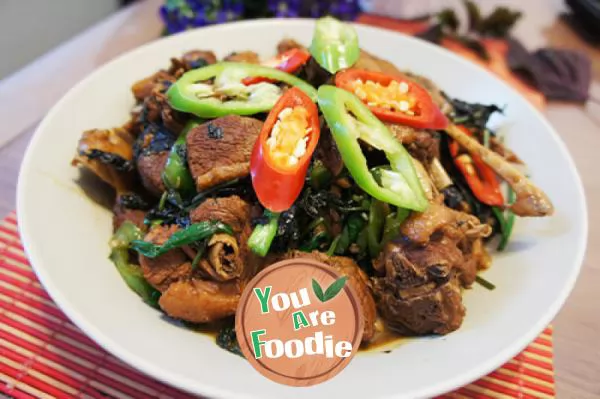 Braised duck with Perilla