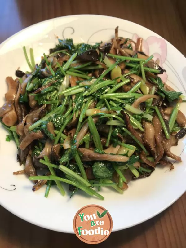 Fried mushroom with coriander