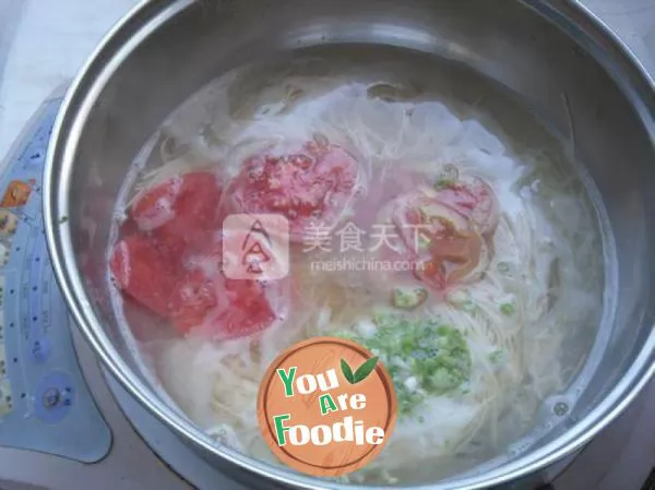 noodles in hot soup