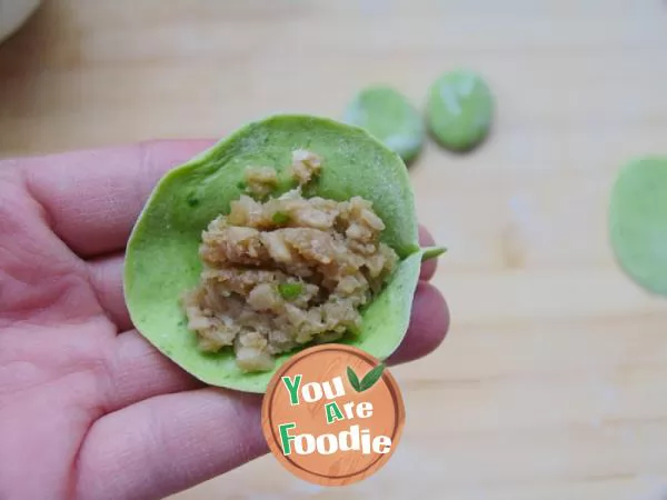 Dumplings full of spring in winter -- jade lotus root flavored fresh meat dumplings