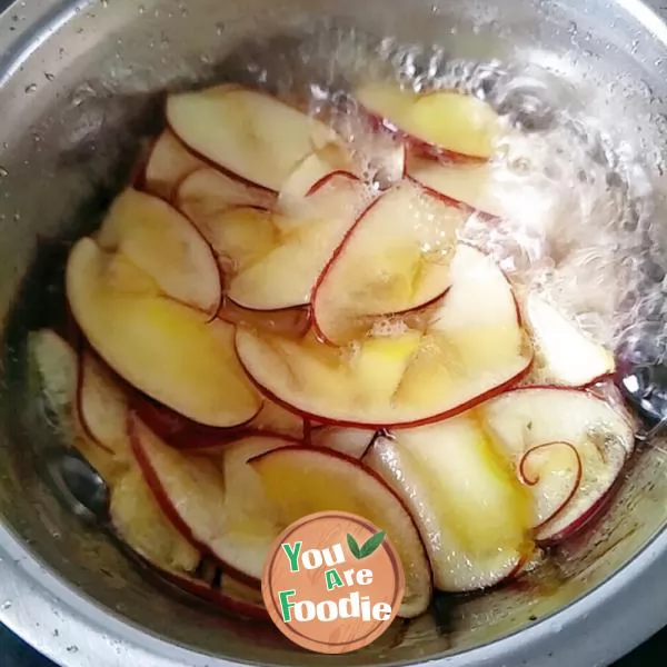 Rose apple pie