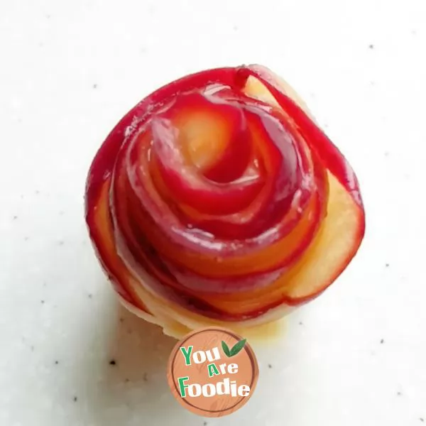 Rose apple pie
