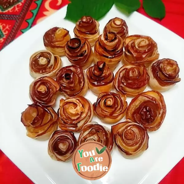 Rose apple pie