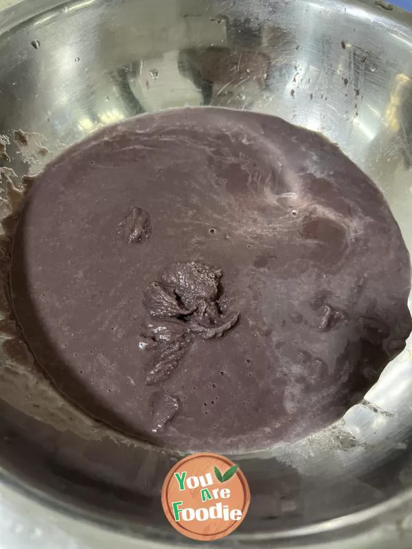 Making bean paste crisp