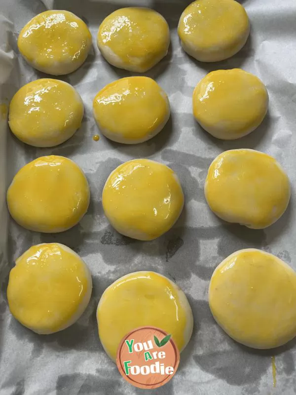 Making bean paste crisp