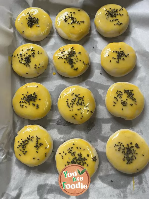 Making bean paste crisp