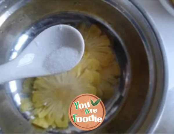 Home made super delicious dried pineapple