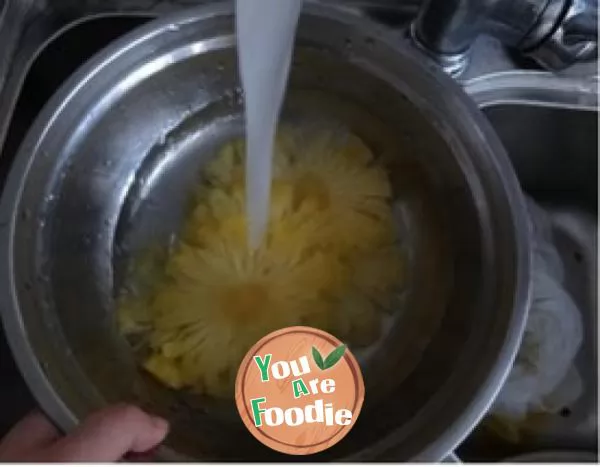 Home made super delicious dried pineapple