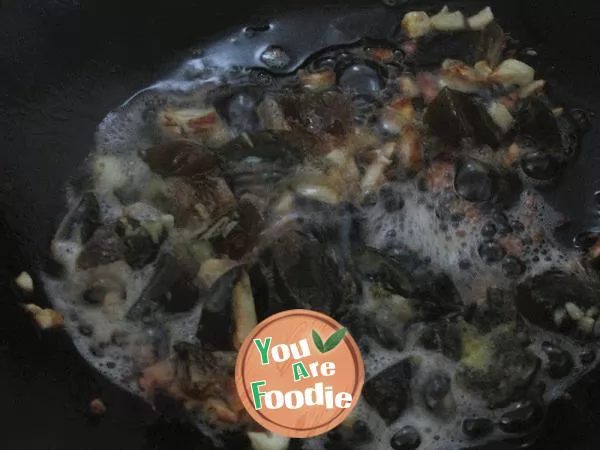 Chinese wolfberry leaves in soup